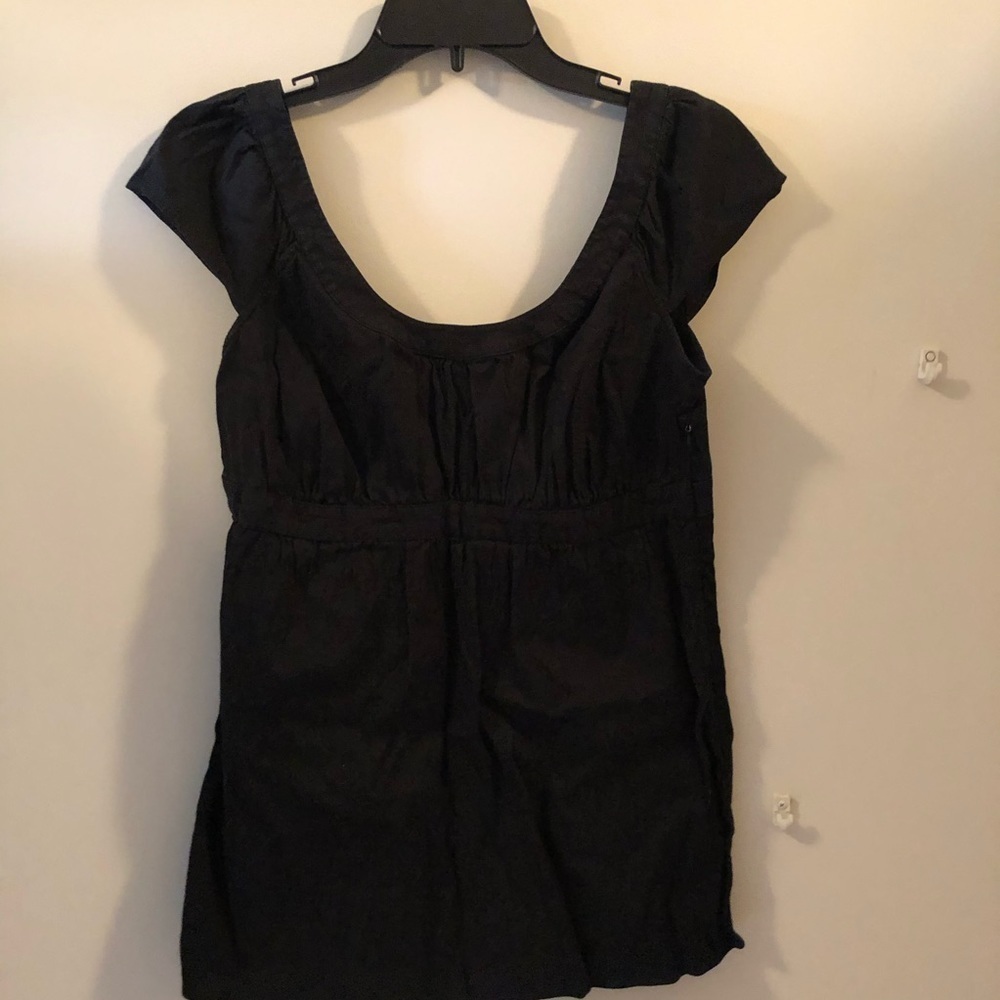 Deep round neck top